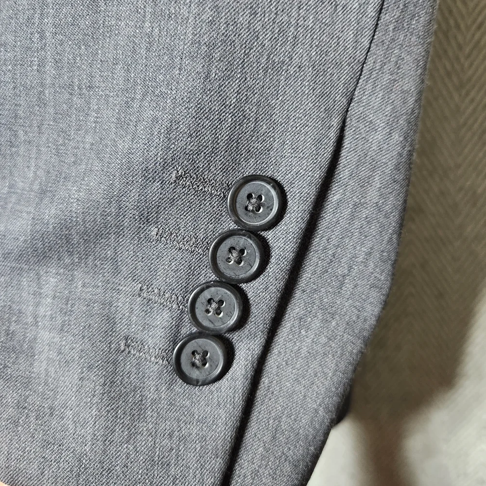 Egara Peak Lapel Slim Fit 100% Wool 2 Piece Mens 44R Gray Suit 33x30